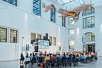 Thumbnail: Lichthof im Verkehrsmuseum Dresden